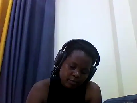 Snapshot of ladar chatting on June 1, 2026, 11:45 am ladar online show from June 1, 2026, 11:45 am