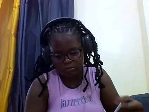 Snapshot of ladar chatting on June 22, 2026, 6:21 am ladar online show from June 22, 2026, 6:21 am
