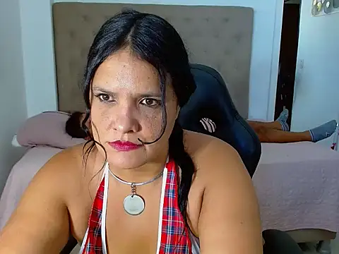 Snapshot of hardcopuplexxox chatting on May 27, 2026, 8:06 pm hardcopuplexxox online show from May 27, 2026, 8:06 pm