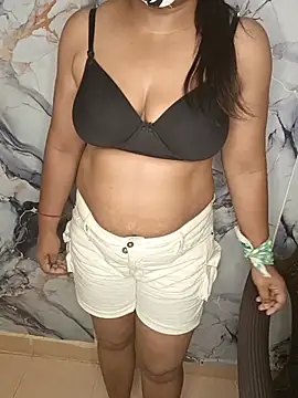 SonikaVerma online show from July 28, 2026, 8:45 pm