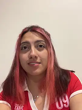Snapshot of Emma_Cut chatting on May 27, 2026, 5:15 am Emma Cut online show from May 27, 2026, 5:15 am