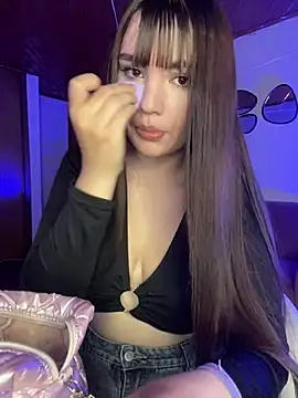 Snapshot of Angela_pink18 chatting on May 23, 2026, 9:19 pm Angela pink18 online show from May 23, 2026, 9:19 pm