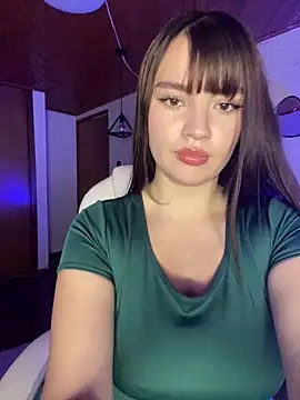 Snapshot of Angela_pink18 chatting on May 26, 2026, 7:43 pm Angela pink18 online show from May 26, 2026, 7:43 pm