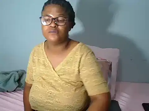 CandyYumsAerolaXX online show from May 21, 2026, 9:55 pm