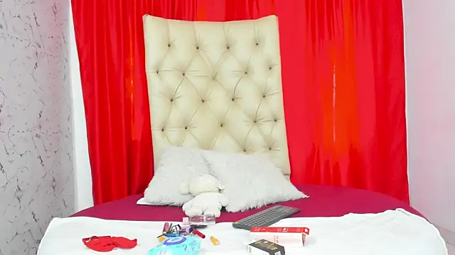 sweetkitty 20  online show from July 24, 2026, 7:23 pm