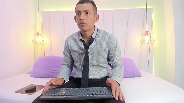 AntonioRuda online show from May 23, 2026, 5:50 pm