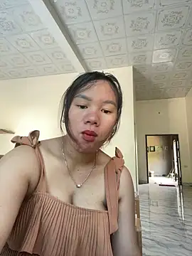 Suki-love online show from May 27, 2026, 1:46 am