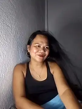Snapshot of missLiLy07 chatting on May 31, 2026, 2:35 pm missLiLy07 online show from May 31, 2026, 2:35 pm