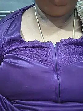geetha431 online show from July 28, 2026, 5:01 pm
