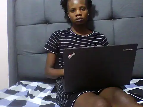 cythuu03 online show from July 22, 2026, 4:21 pm