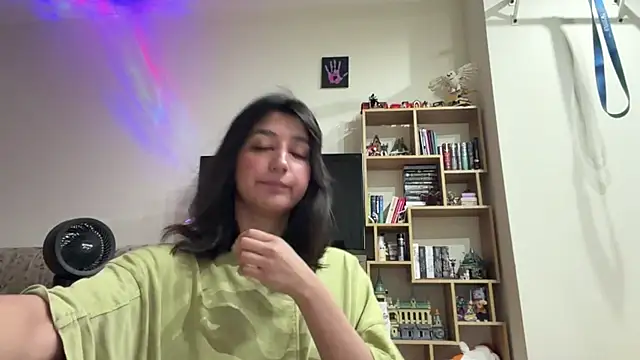 Snapshot of PaintedDisplay chatting on July 4, 2026, 7:14 am PaintedDisplay online show from July 4, 2026, 7:14 am