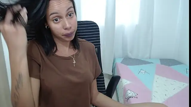 Snapshot of Valeria_Santos_ chatting on May 28, 2026, 4:37 pm Valeria Santos online show from May 28, 2026, 4:37 pm