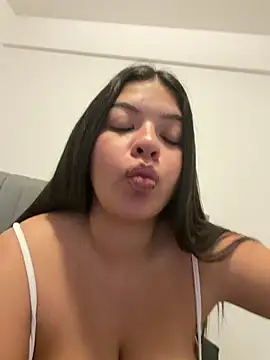 missxxmia online show from May 20, 2026, 8:48 pm
