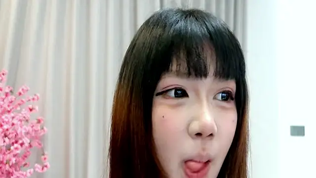 yan-0705 online show from May 27, 2026, 9:28 am