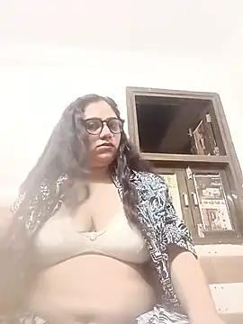 yourchahat27 online show from May 30, 2026, 7:11 pm