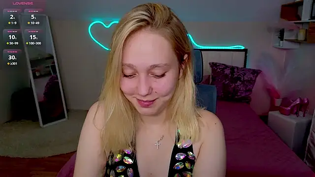 TinaShelton online show from July 27, 2026, 5:09 pm