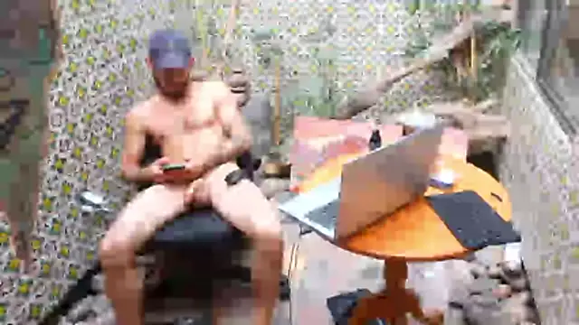 Clevername90 online show from April 4, 2026, 12:09 am