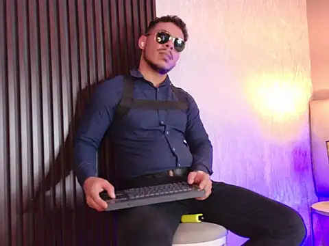 OliverWyse online show from July 19, 2026, 3:54 am