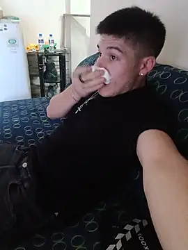 Snapshot of Oliver_LA chatting on July 15, 2026, 9:20 pm Oliver LA online show from July 15, 2026, 9:20 pm