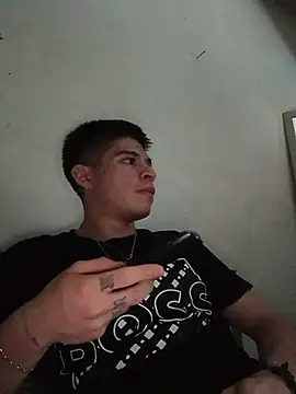 Snapshot of Oliver_LA chatting on July 19, 2026, 11:47 am Oliver LA online show from July 19, 2026, 11:47 am