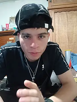 Snapshot of Oliver_LA chatting on July 31, 2026, 4:56 am Oliver LA online show from July 31, 2026, 4:56 am