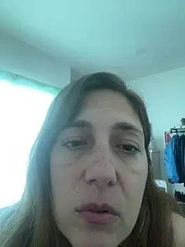 lulupiecitosamor online show from July 28, 2026, 7:04 pm