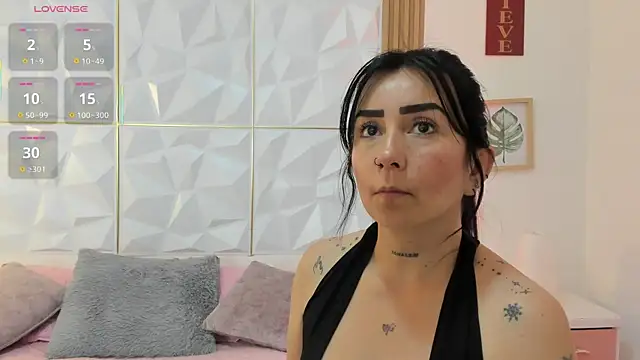 Anniee 333 online show from July 26, 2026, 2:13 pm
