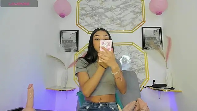 Snapshot of jaulyn_18__ chatting on May 26, 2026, 12:23 pm jaulyn 18 online show from May 26, 2026, 12:23 pm