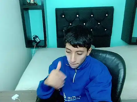 Snapshot of jl_brayan12 chatting on May 22, 2026, 6:13 pm jl brayan12 online show from May 22, 2026, 6:13 pm