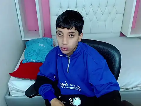 Snapshot of jl_brayan12 chatting on May 23, 2026, 3:27 pm jl brayan12 online show from May 23, 2026, 3:27 pm