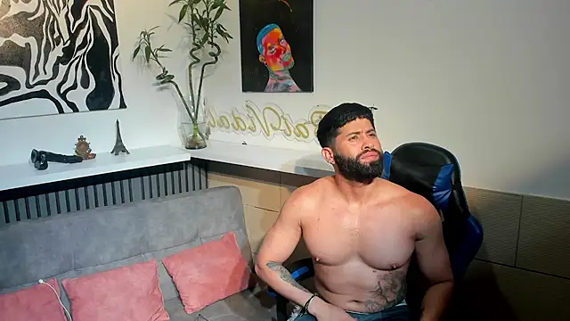 RikyAaron online show from June 23, 2026, 1:03 am