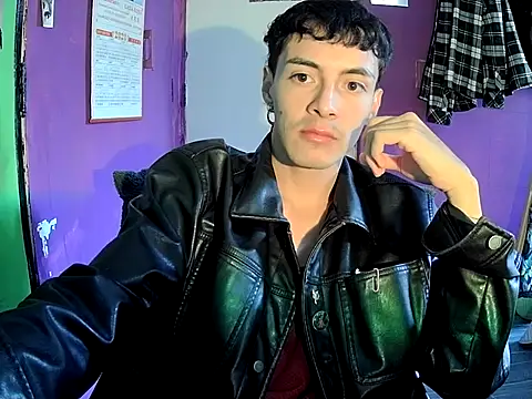 Snapshot of crisanto8 chatting on May 26, 2026, 10:28 pm crisanto8 online show from May 26, 2026, 10:28 pm