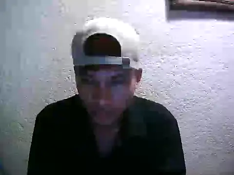 Snapshot of GeeXraven chatting on July 5, 2026, 6:04 pm GeeXraven online show from July 5, 2026, 6:04 pm