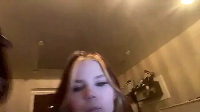 SusanaLeichty online show from July 28, 2026, 9:14 pm
