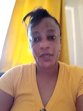 QueenLave online show from May 22, 2026, 1:28 pm