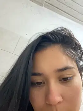adaira31 online show from June 17, 2026, 7:37 pm