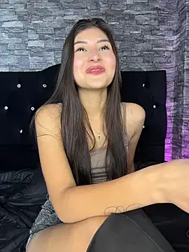 Aylin-fire online show from July 28, 2026, 7:39 pm