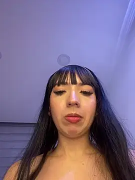 JeyLuxx online show from July 26, 2026, 6:32 am