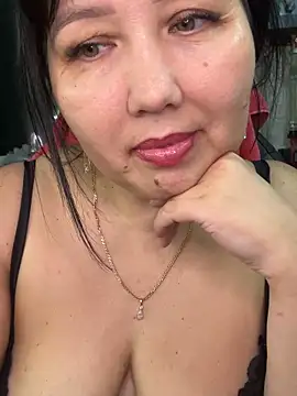 Snapshot of Love__beby chatting on June 7, 2026, 9:07 pm Love beby online show from June 7, 2026, 9:07 pm