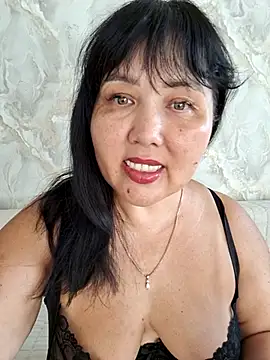 Snapshot of Love__beby chatting on August 9, 2026, 2:22 pm Love beby online show from August 9, 2026, 2:22 pm