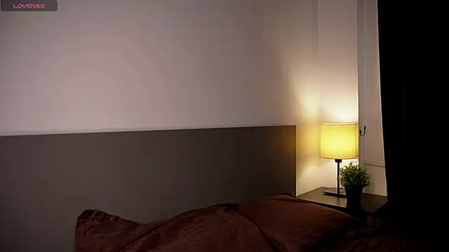 jasminee rosee  online show from July 28, 2026, 5:03 am