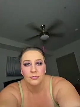 CreamVixen online show from June 5, 2026, 10:37 pm