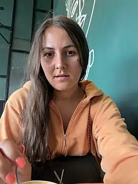 BrunetteNymph online show from July 19, 2026, 8:29 am