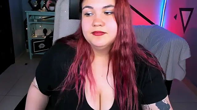 Snapshot of LeslieBlas chatting on June 3, 2026, 2:33 pm LeslieBlas online show from June 3, 2026, 2:33 pm
