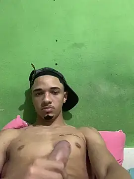 izaqueusilxxx online show from July 23, 2026, 8:40 pm