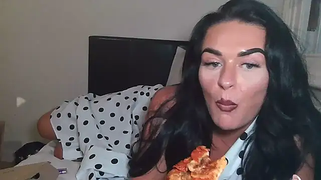 Isabellaaxx online show from July 15, 2026, 11:54 pm