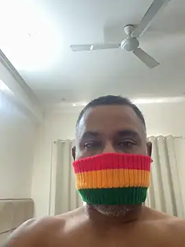 Snapshot of syntaxbear chatting on May 25, 2026, 7:47 am syntaxbear online show from May 25, 2026, 7:47 am