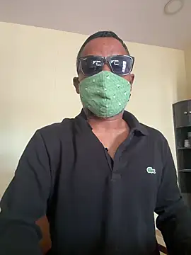 Snapshot of syntaxbear chatting on June 27, 2026, 7:35 am syntaxbear online show from June 27, 2026, 7:35 am