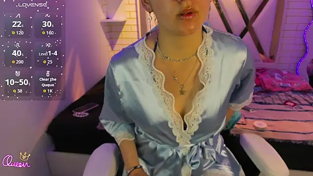 Lua bloom  online show from July 29, 2026, 2:53 am