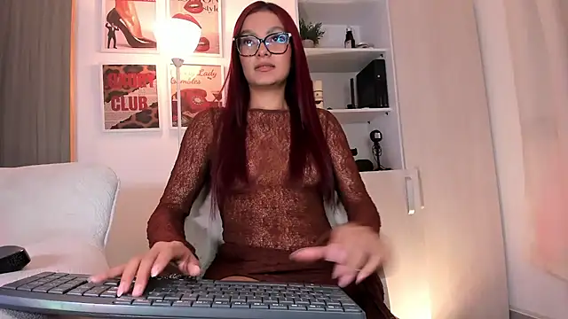 Snapshot of Nathaly__1 chatting on July 27, 2026, 5:25 am Nathaly 1 online show from July 27, 2026, 5:25 am